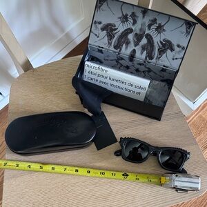 La Femme En Noir Alien sunglasses